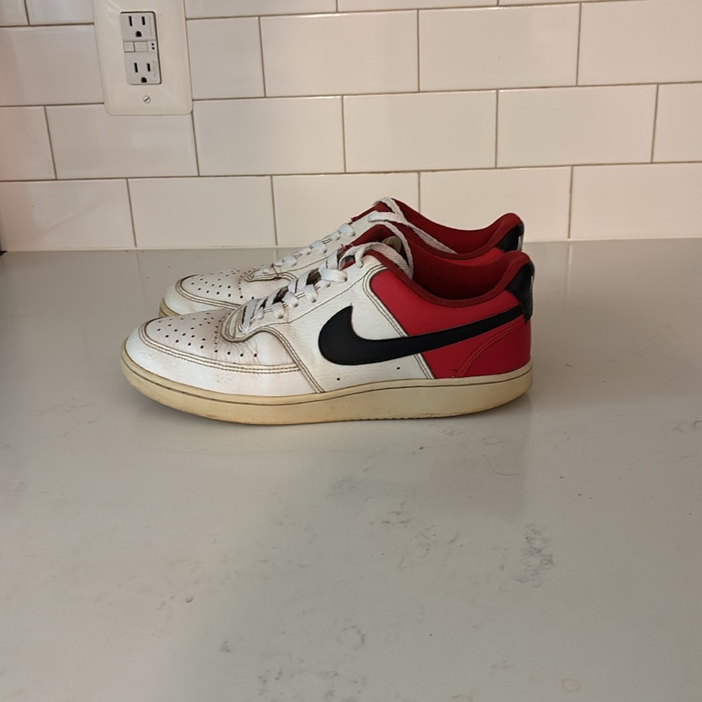 Classic White and Red Men's Nike Sneakers size8.5.offers accepted